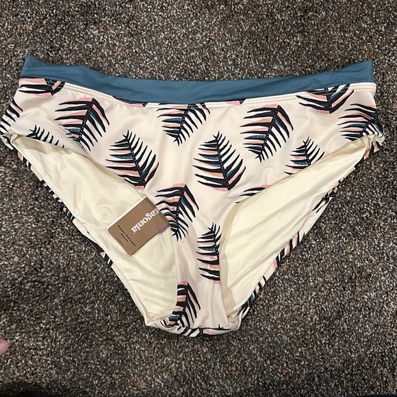 NWT Patagonia Bikini Palms of My Heart - Picture 2 of 3